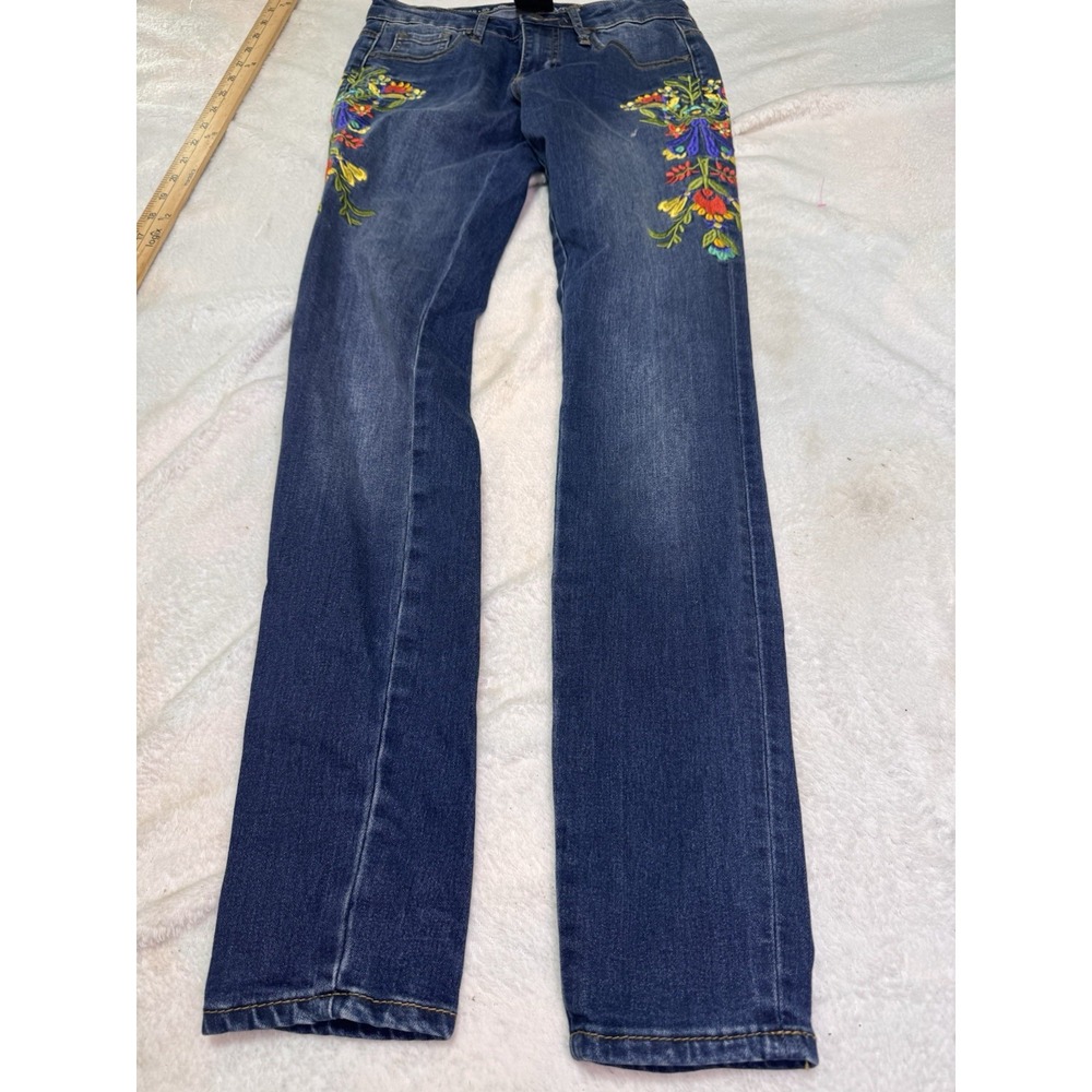 V19-69 24  Italia‎ Abbigliamento Sportivo SRL Floral Embroidered Skinny Jeans